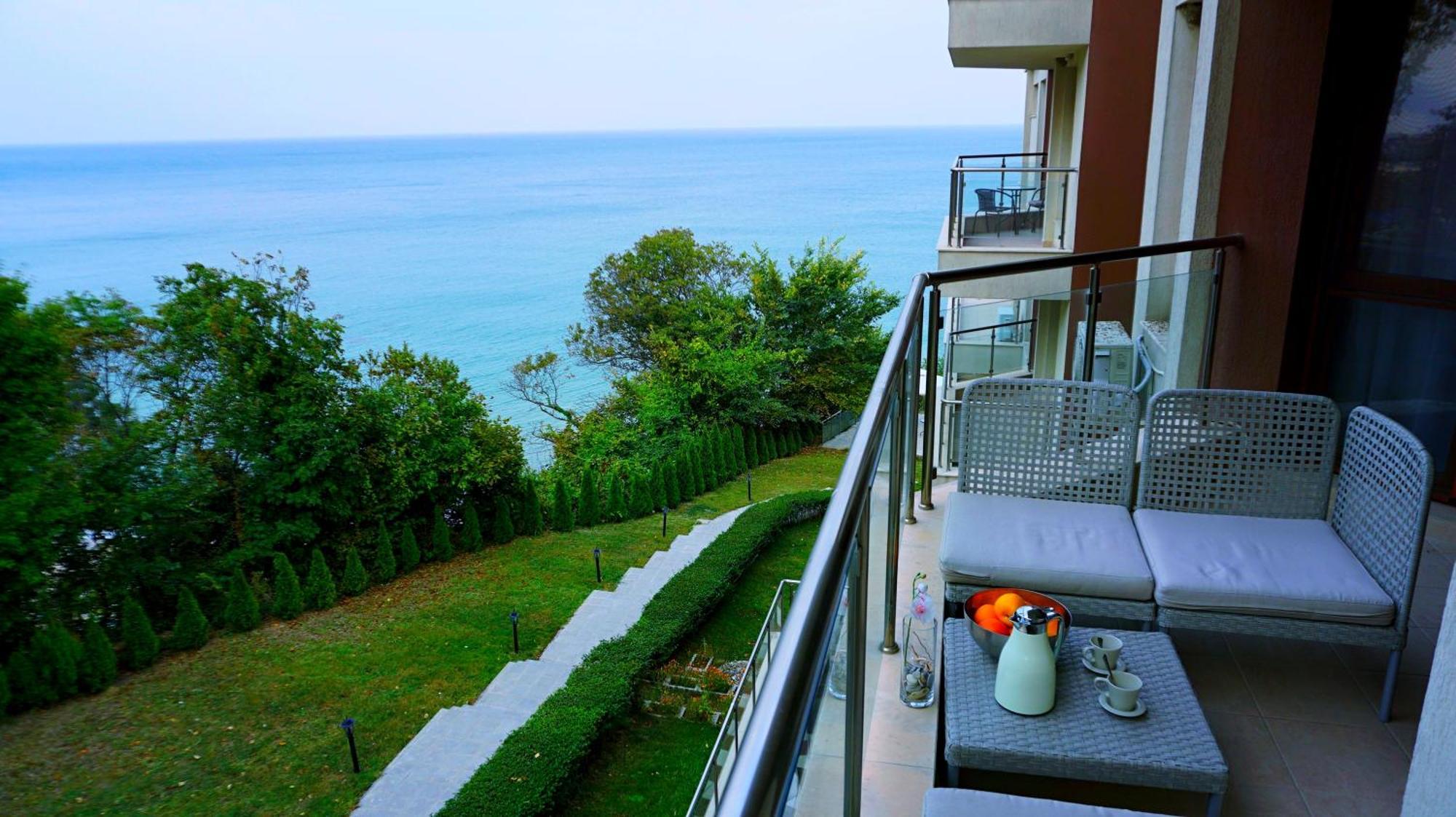 Апартаменти Бяла Клиф На Плажа - Apartments Byala Cliff First Line Buitenkant foto