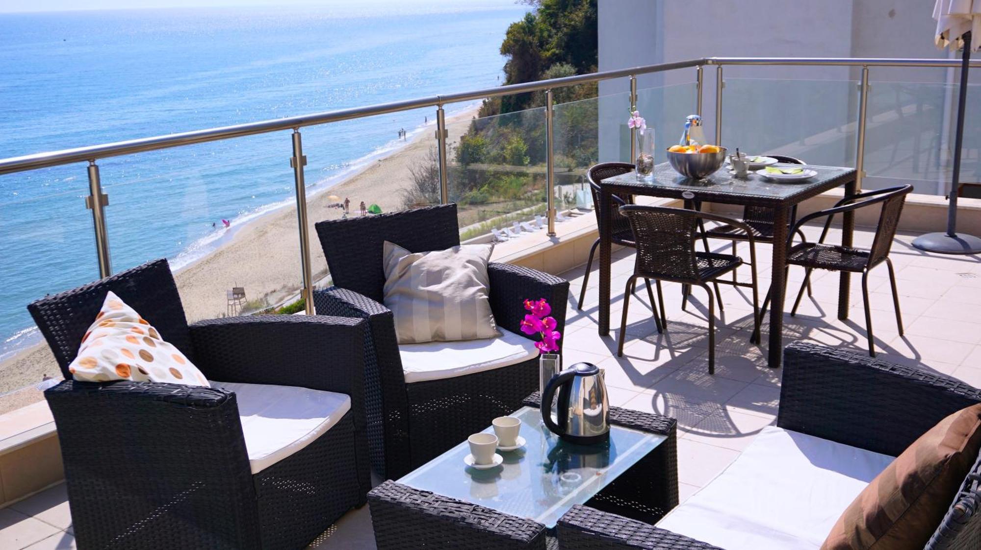 Апартаменти Бяла Клиф На Плажа - Apartments Byala Cliff First Line Buitenkant foto