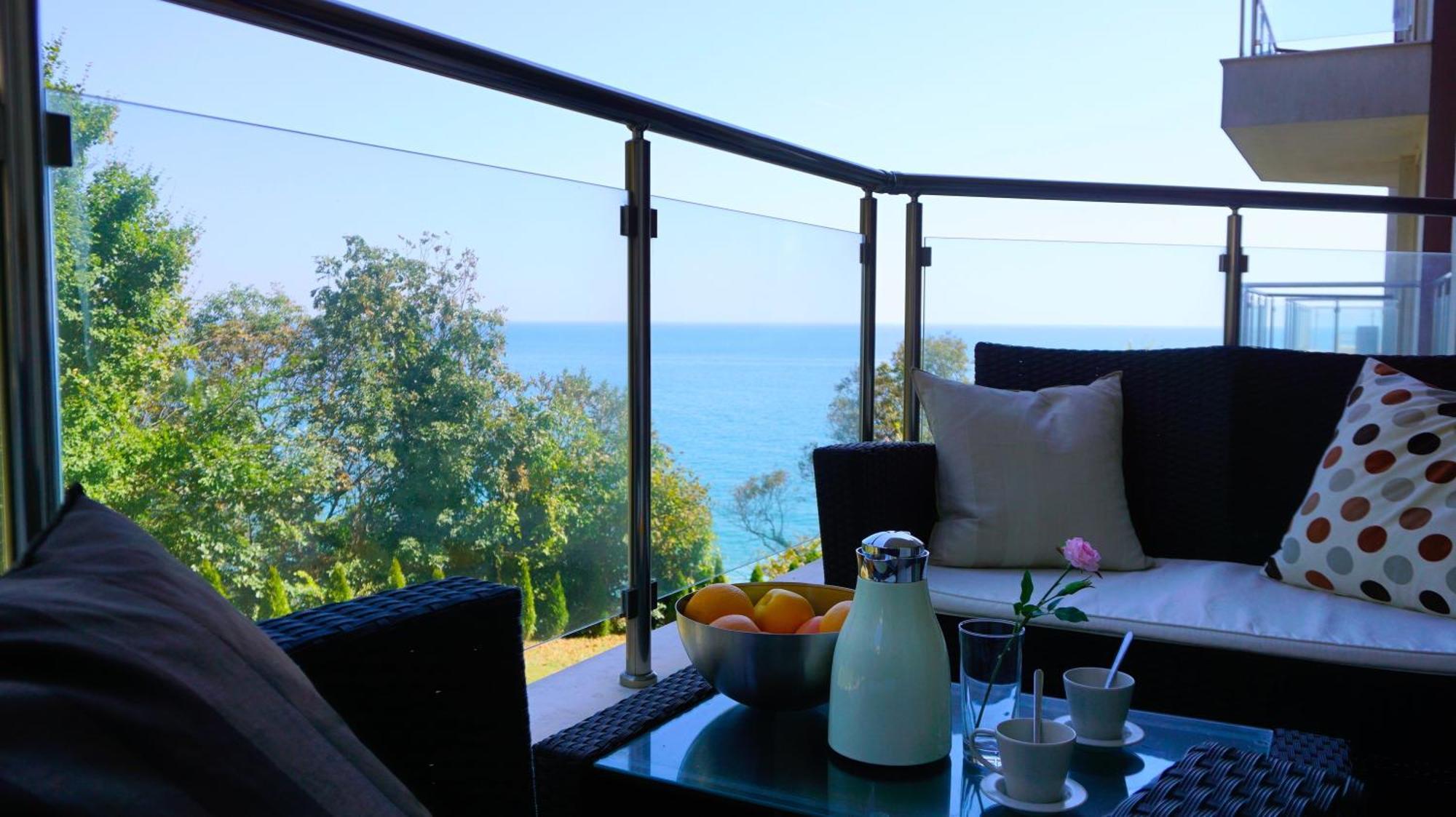 Апартаменти Бяла Клиф На Плажа - Apartments Byala Cliff First Line Buitenkant foto